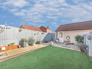 Photo 30- click for photo gallery